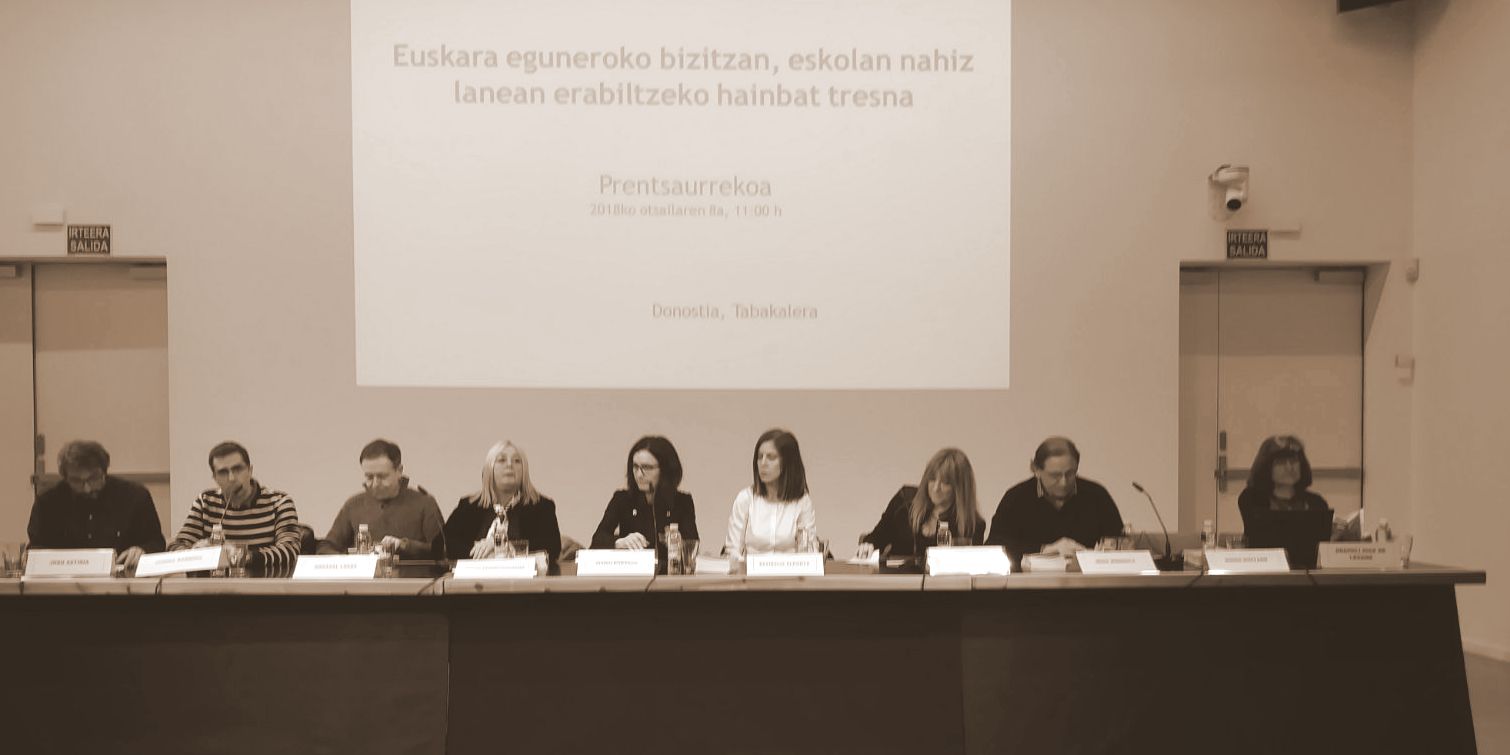 Euskaltermerako UZEIk landu dituen hiztegiak aurkezteko prentsaurrekoa